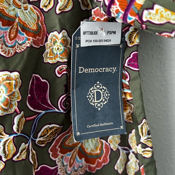 Democracy Multicolor Floral Blouse - Picture 4 of 8